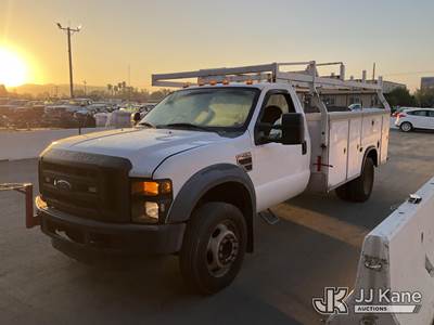 2008 Ford F-450 SD Regular Cab 2WD DRW Crew-Cab Service Truck