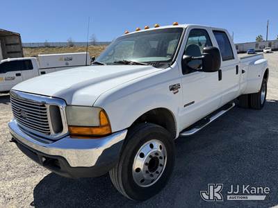 2001 Ford F-450 SD Crew Cab DRW Crew-Cab Pickup Truck