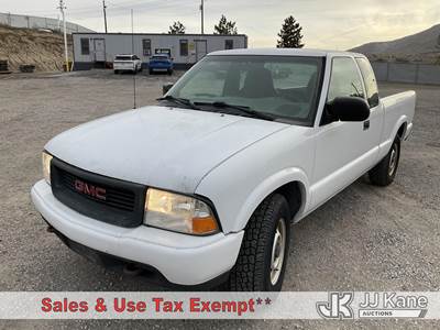 2001 GMC Sonoma Extended-Cab Pickup Truck