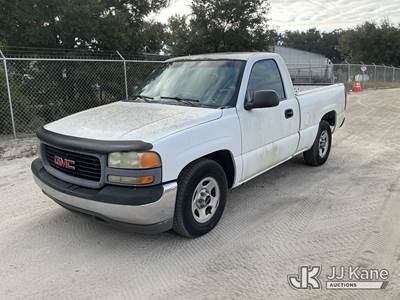2002 GMC Sierra 1500 Pickup Truck