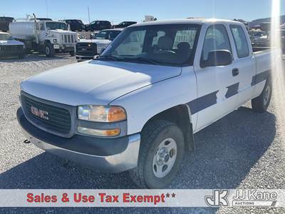 2001 GMC Sierra 1500 Extended-Cab Pickup Truck