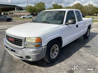 2006 GMC Sierra 1500 Extended-Cab Pickup Truck
