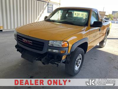 2003 GMC Sierra 2500 2WD Pickup Truck