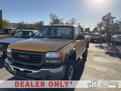 2005 GMC Sierra 2500HD Pickup Truck