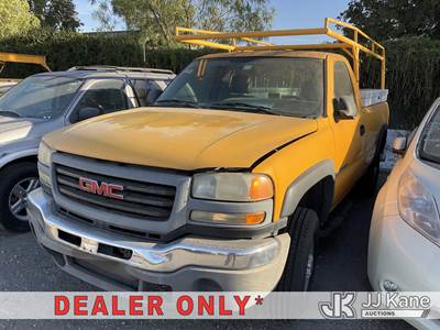 2005 GMC Sierra 2500HD Pickup Truck