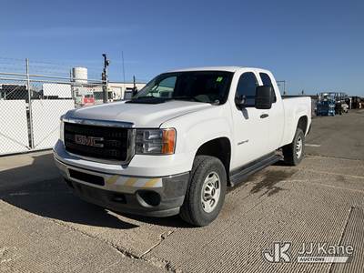 2013 GMC Sierra 2500HD Extended-Cab Pickup Truck