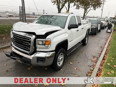 2015 GMC Sierra 2500HD Crew-Cab Pickup Truck