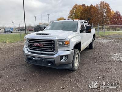2017 GMC Sierra 2500HD 4x4 Crew-Cab Pickup Truck