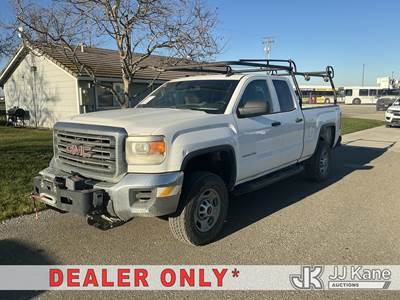 2015 GMC Sierra 2500HD Extended-Cab Pickup Truck