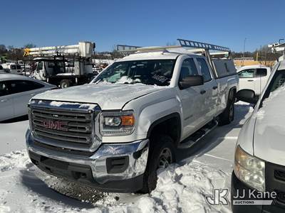 2017 GMC Sierra 2500HD Extended-Cab Pickup Truck