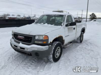 2005 GMC Sierra 2500HD Pickup Truck