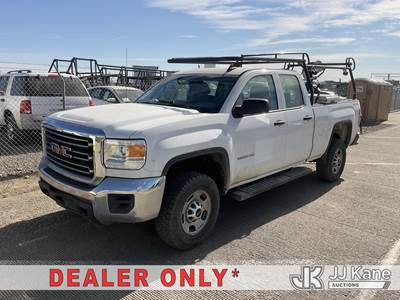 2015 GMC Sierra 2500HD Extended-Cab Pickup Truck