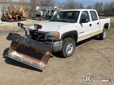 2004 GMC Sierra 2500HD Crew-Cab Pickup Truck