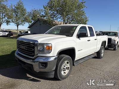 2015 GMC Sierra 2500HD Extended-Cab Pickup Truck