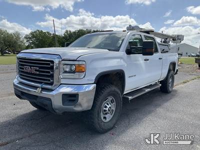 2015 GMC Sierra 2500HD Crew-Cab Pickup Truck