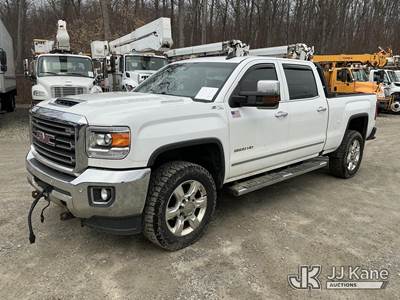 2018 GMC Sierra 2500HD Crew-Cab Pickup Truck