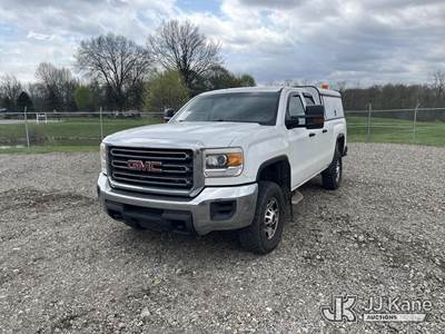 2015 GMC Sierra 2500HD 4x4 Extended-Cab Pickup Truck