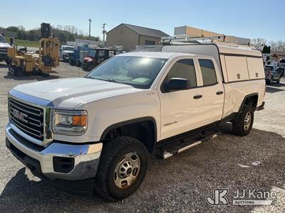 2017 GMC Sierra 2500HD 4x4 Extended-Cab Pickup Truck