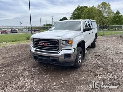2016 GMC Sierra 2500HD 4x4 Extended-Cab Pickup Truck