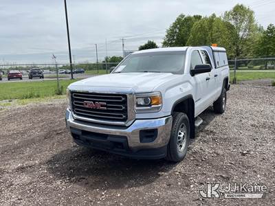 2016 GMC Sierra 2500HD Extended-Cab Pickup Truck