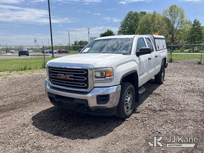 2016 GMC Sierra 2500HD Extended-Cab Pickup Truck