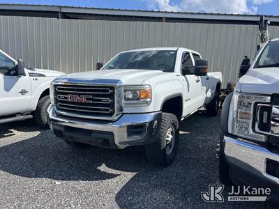 2017 GMC Sierra 2500HD 4x4 Crew-Cab Pickup Truck
