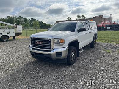 2016 GMC Sierra 2500HD Extended-Cab Pickup Truck