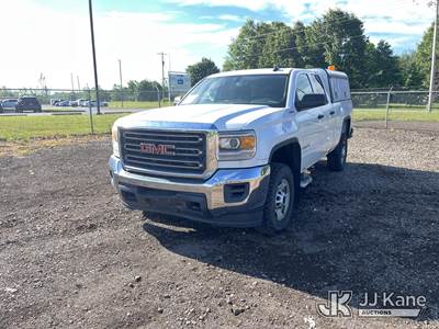 2016 GMC Sierra 2500HD 4x4 Extended-Cab Pickup Truck
