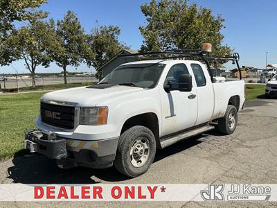 2012 GMC Sierra 2500HD Extended-Cab Pickup Truck