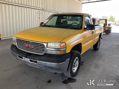 2002 GMC Sierra 2500HD Pickup Truck