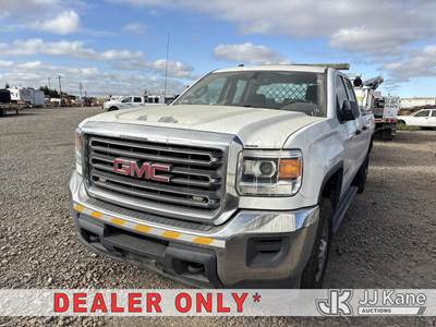 2015 GMC Sierra 2500HD Crew-Cab Pickup Truck