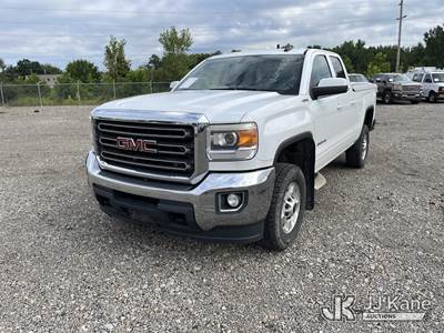 2015 GMC Sierra 2500HD Crew-Cab Pickup Truck