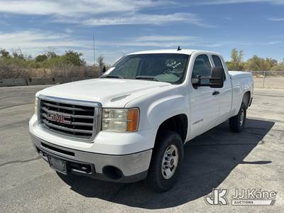 2009 GMC Sierra 2500HD 4x4 Extended-Cab Pickup Truck