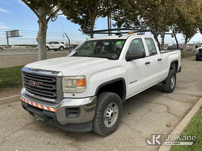 2015 GMC Sierra 2500HD Extended-Cab Pickup Truck