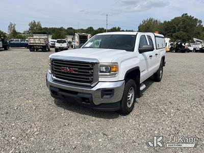 2016 GMC Sierra 2500HD Extended-Cab Pickup Truck
