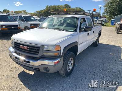 2004 GMC Sierra 2500HD Crew-Cab Pickup Truck