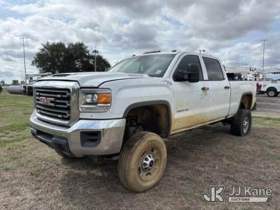 2018 GMC Sierra 2500HD Crew-Cab Pickup Truck