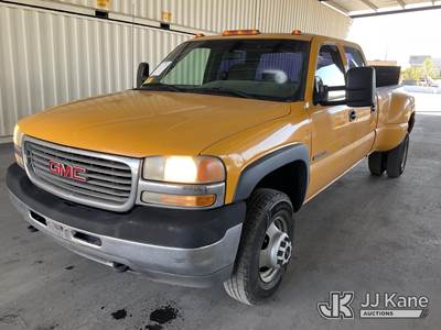 2001 GMC Sierra 3500 SL Crew Cab 2WD Crew-Cab Dual Wheel Pickup Truck