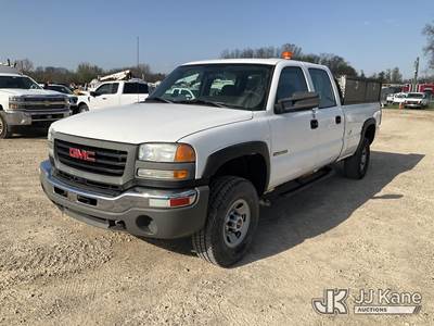 2006 GMC Sierra 3500 Crew-Cab Pickup Truck