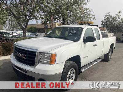 2010 GMC Sierra 3500HD Extended-Cab Pickup Truck