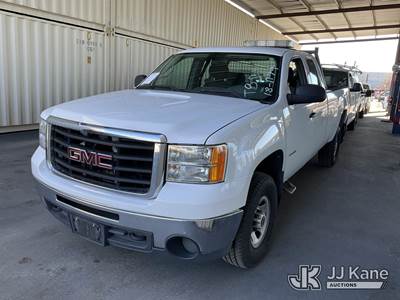 2010 GMC Sierra 3500HD Extended-Cab Pickup Truck