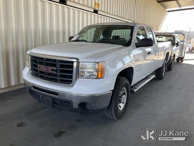 2010 GMC Sierra 3500HD Extended-Cab Pickup Truck