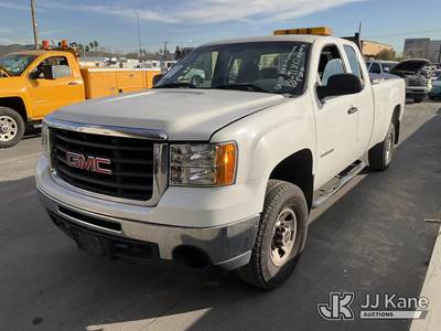 2010 GMC Sierra 3500HD Extended-Cab Pickup Truck