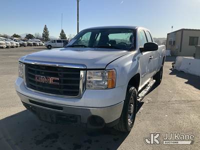2010 GMC Sierra 3500HD Extended-Cab Pickup Truck