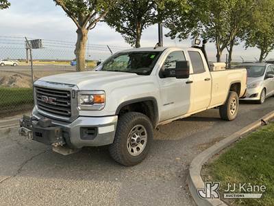 2015 GMC Sierra 3500HD Base Double Cab Long Box 4WD Extended-Cab Pickup Truck