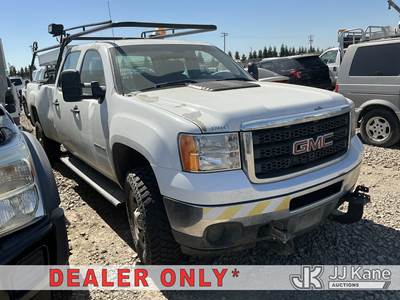 2013 GMC Sierra 3500HD Crew-Cab Pickup Truck