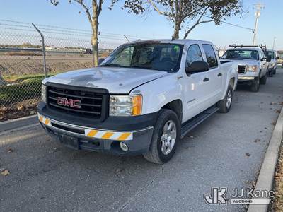 2013 GMC Sierra Crew-Cab Pickup Truck