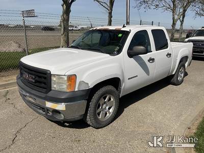 2013 GMC Sierra Crew-Cab Pickup Truck