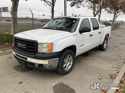 2013 GMC Sierra Hybrid Crew-Cab Pickup Truck