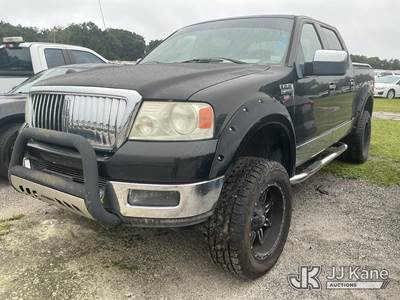 2006 Lincoln Mark LT Crew-Cab Pickup Truck